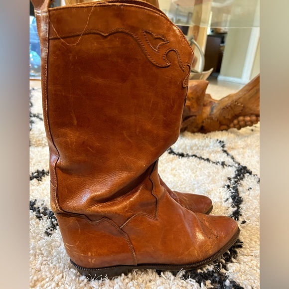 Joan & David Brown Heeled Boots - Picture 4 of 8